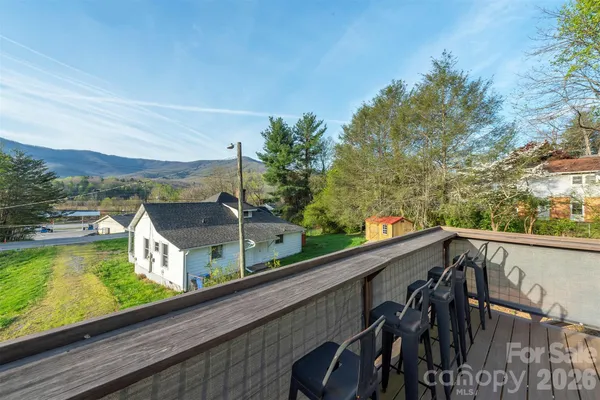 $375,000 | 106 Joy Rdg Drive, Black Mountain, NC 28711