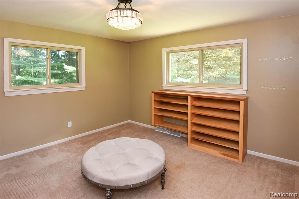 9245 Pine Knob Road Clarkston, MI 48348 - Photo 28 of 61