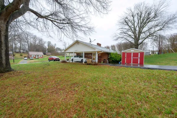 $189,900 | 119 West Spencer Road, Hurt, VA 24563