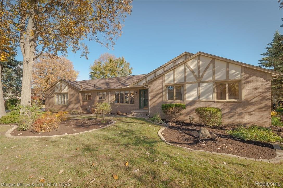1061 Hidden Lane Rochester, MI 48309 - Photo 5 of 51 1061 Hidden Ln-5.jpg