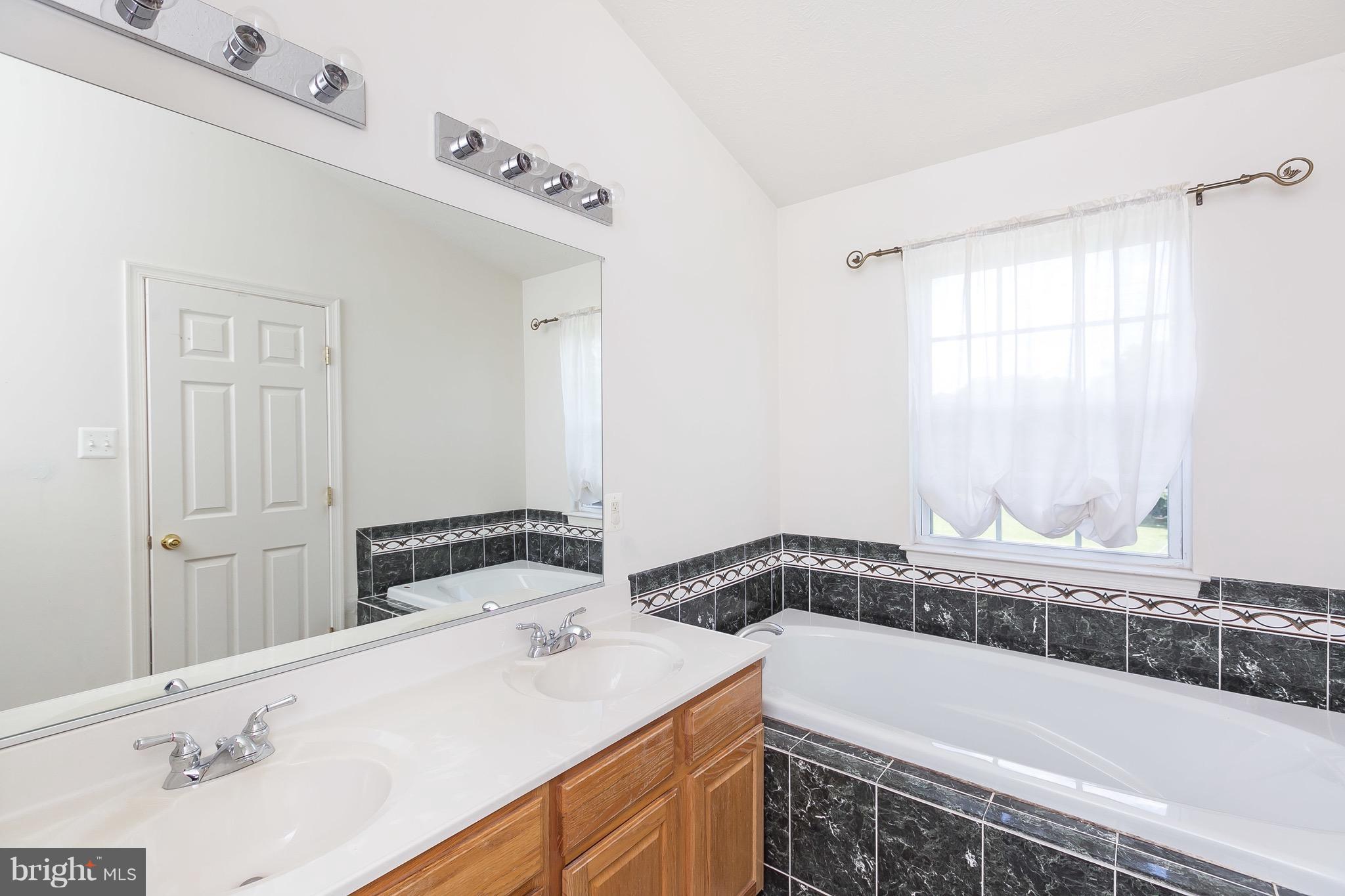 877 Middle River Road Middle River, MD 21220 - Photo 23 of 26 Bath (Master)