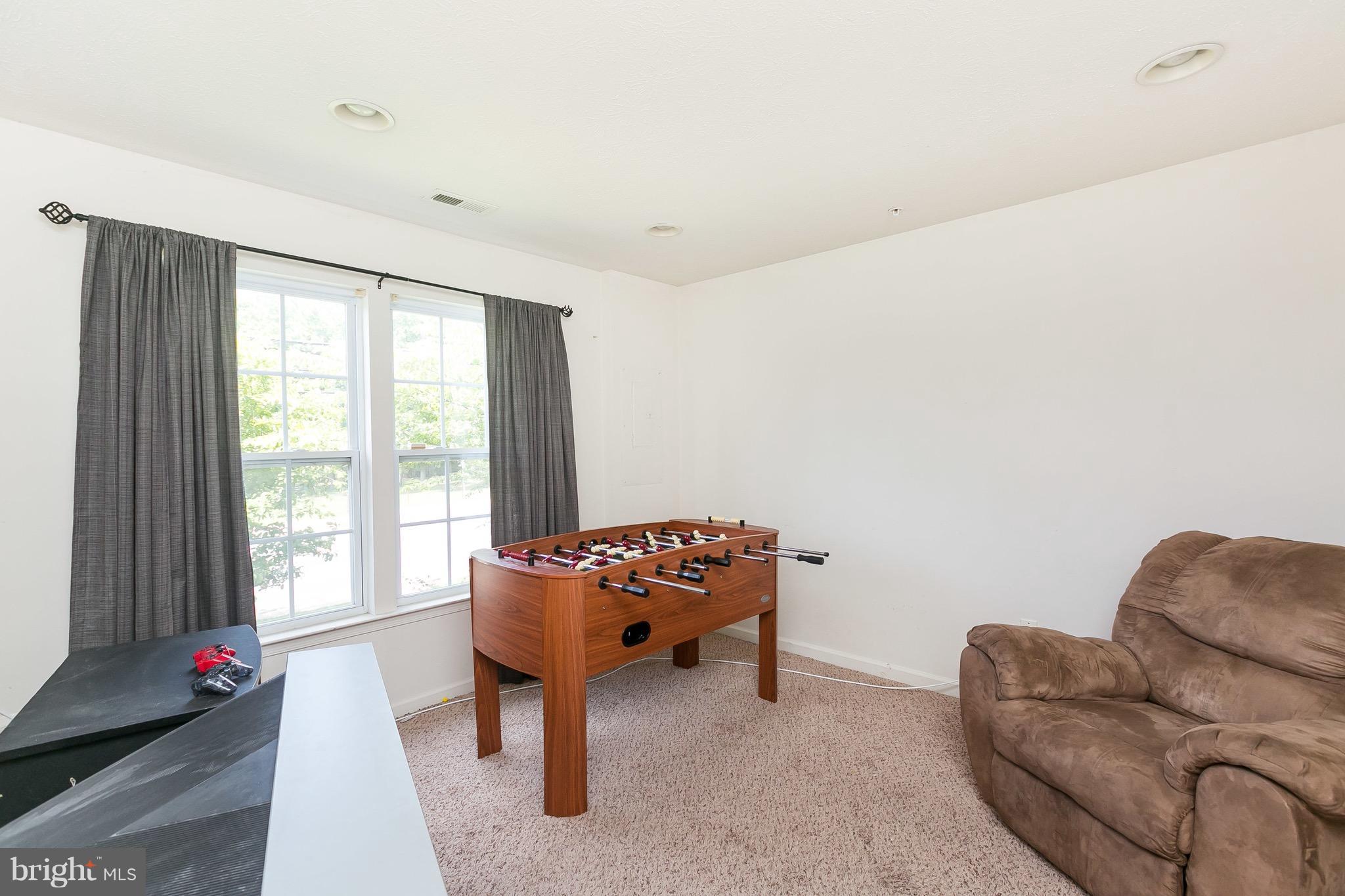 877 Middle River Road Middle River, MD 21220 - Photo 25 of 26 Family Room
