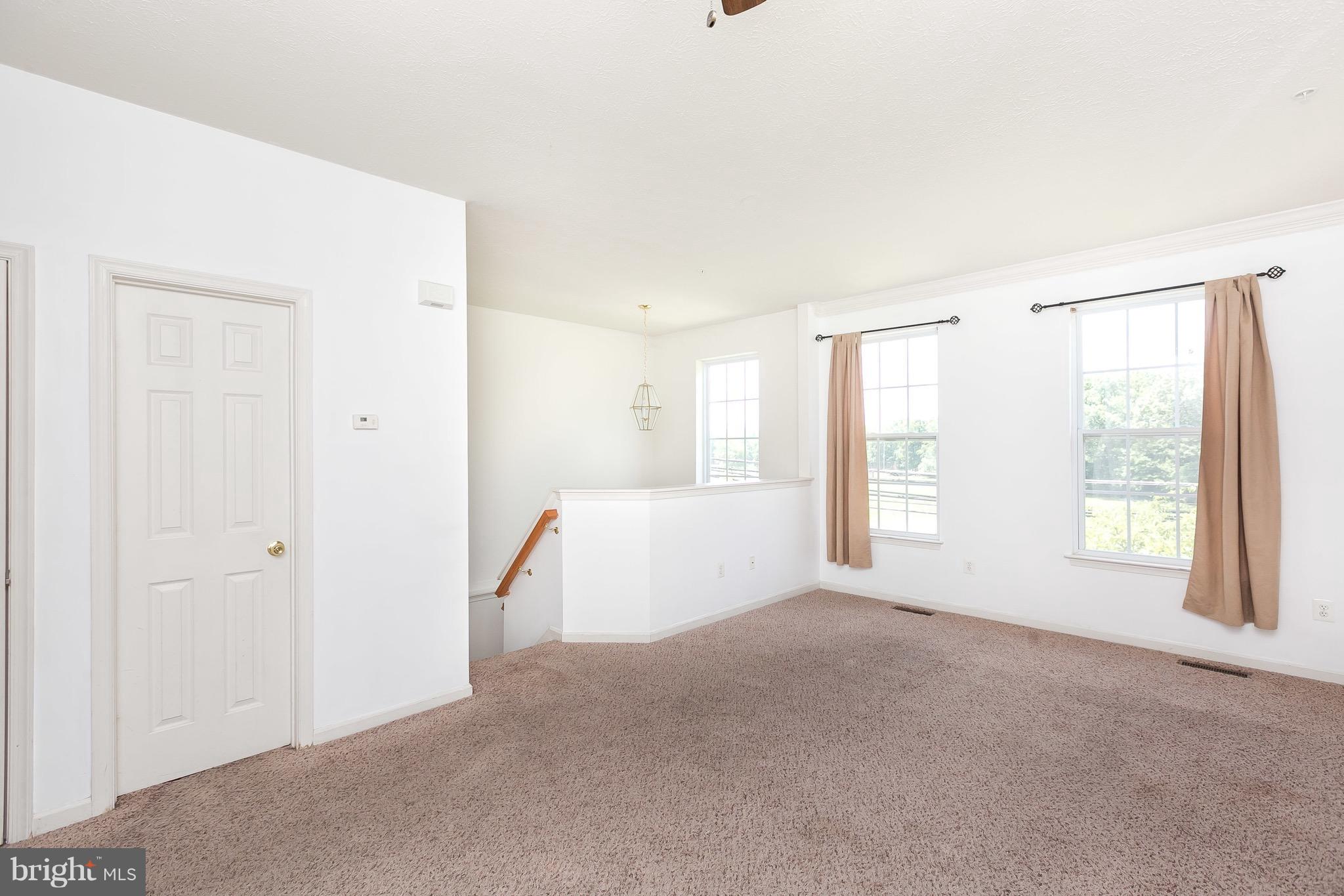 877 Middle River Road Middle River, MD 21220 - Photo 7 of 26 Living Room