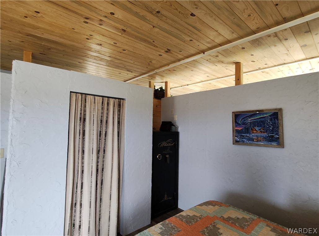 15 County Road Concho, AZ 85924 - Photo 16 of 93 Wood-finish plank ceiling with exposed beams