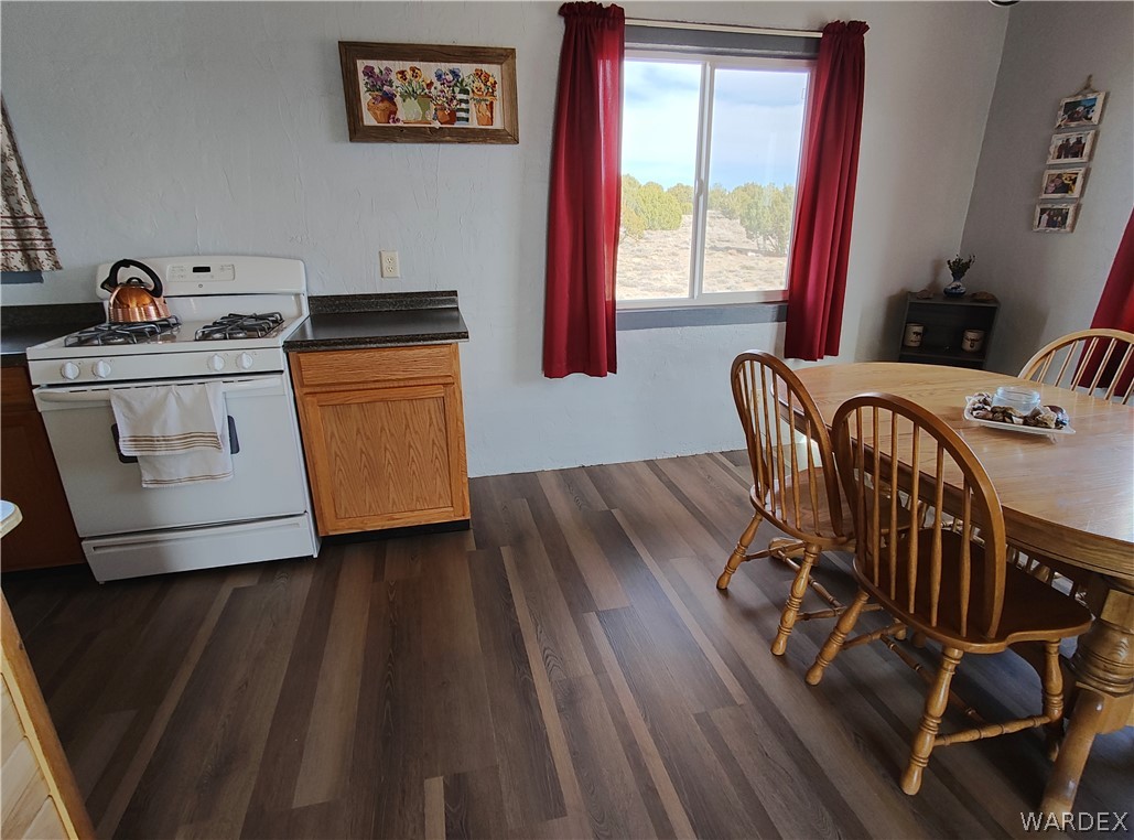 15 County Road Concho, AZ 85924 - Photo 25 of 93 Wood-finish flooring throughout the space