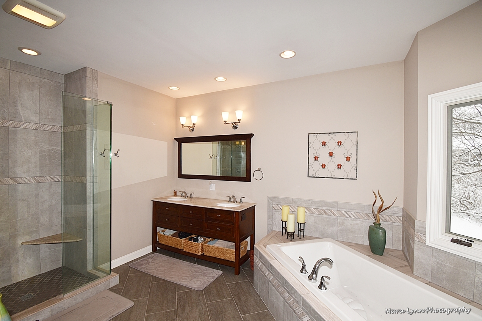 6N353 State Rte 31 St. Charles, IL 60175 - Photo 13 of 124 a spacious bathroom with a tub a double vanity sink and a large mirror