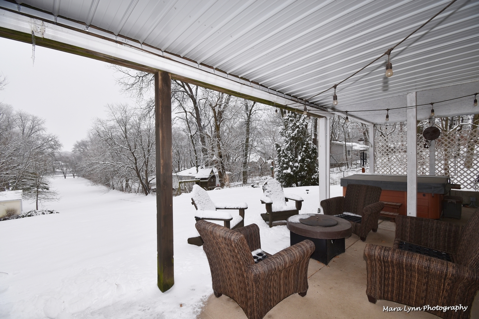 6N353 State Rte 31 St. Charles, IL 60175 - Photo 61 of 124 a outdoor living space with furniture and garden view