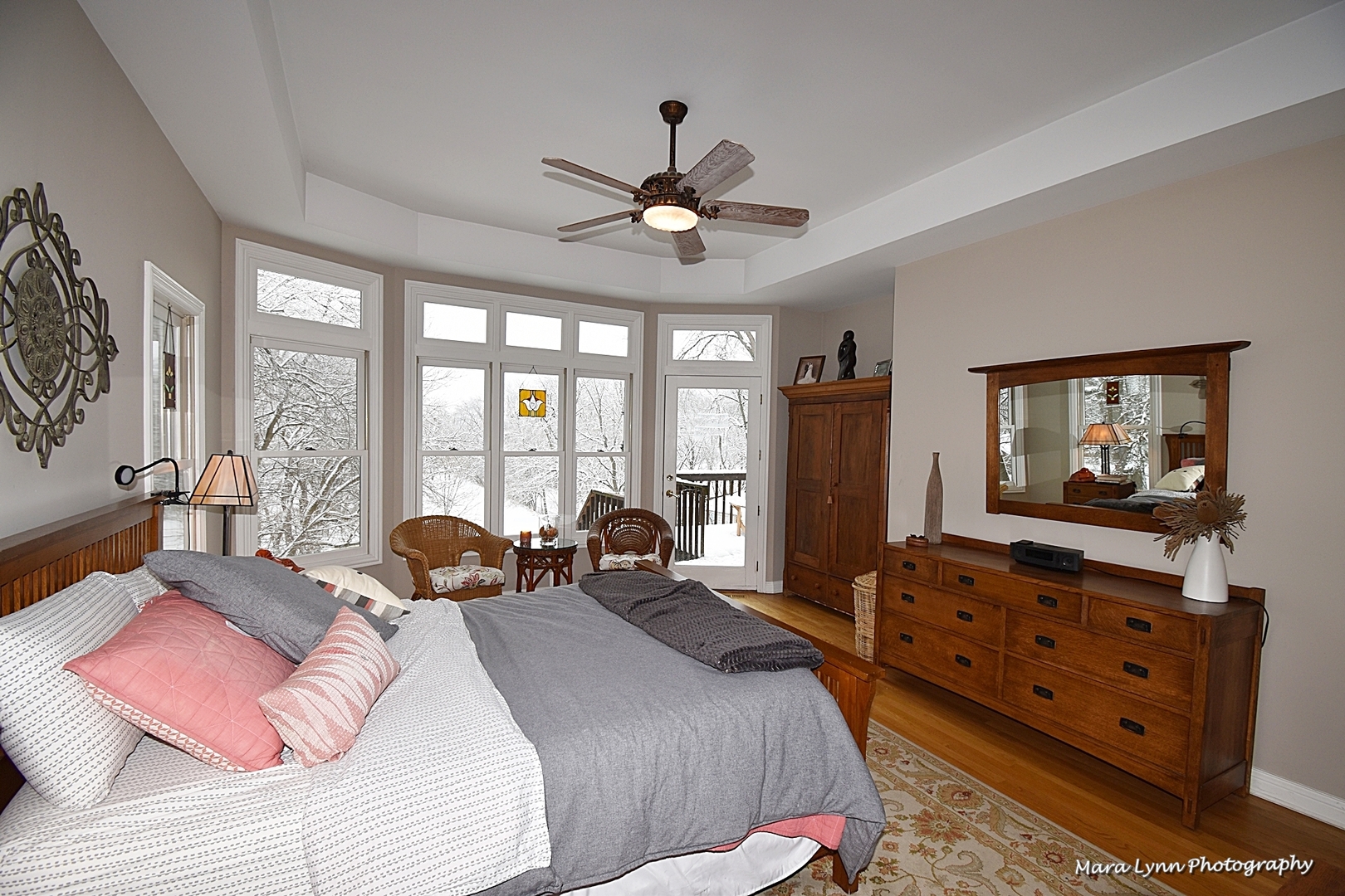 6N353 State Rte 31 St. Charles, IL 60175 - Photo 10 of 124 a bedroom with a bed dresser and a flat tv screen