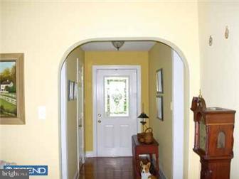 702 Monument Road Malvern, PA 19355 - Photo 2 of 12 Foyer