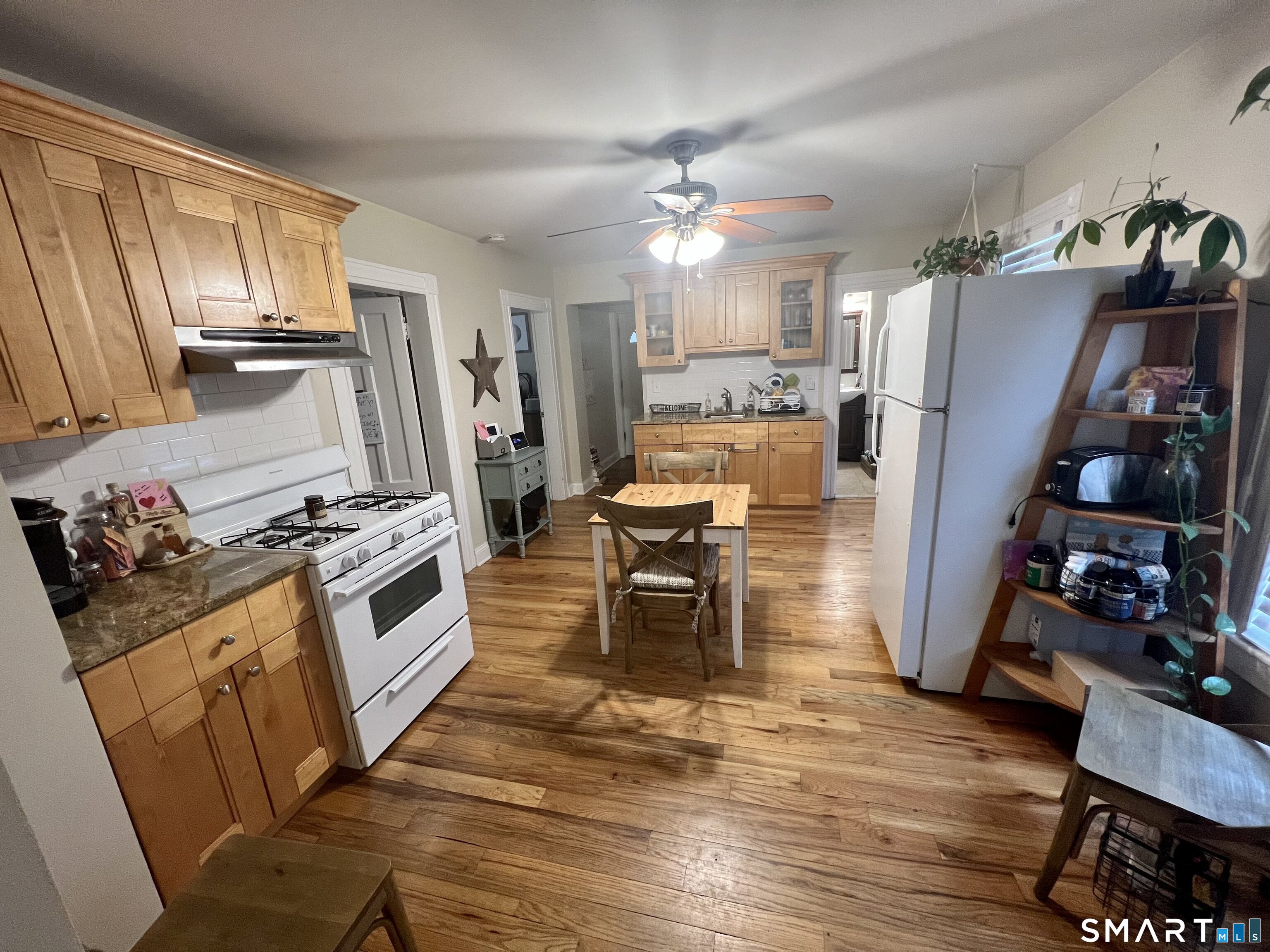 30 Thorpe Street Fairfield, CT 06824 - Photo 6 of 13