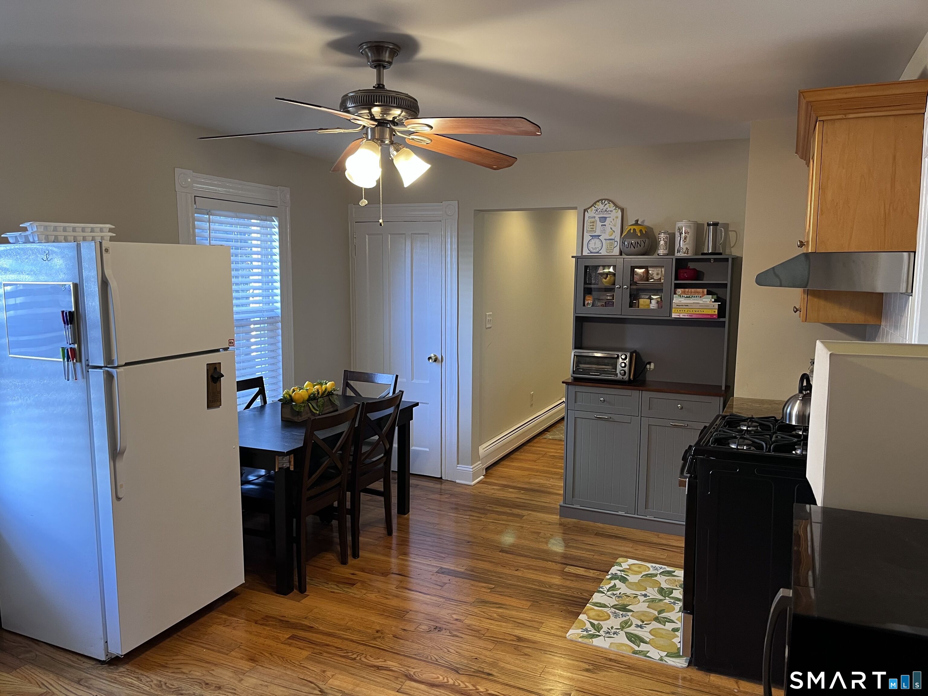 30 Thorpe Street Fairfield, CT 06824 - Photo 7 of 13