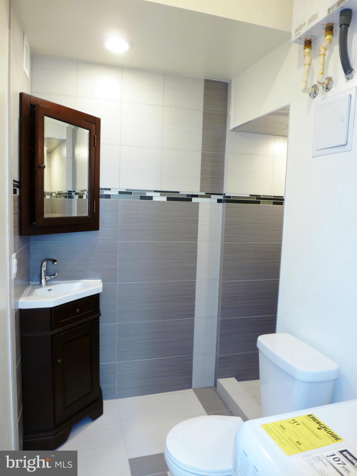 1102 5th Street Northwest, Unit 2 Washington, DC 20001 - Photo 7 of 9 Bath