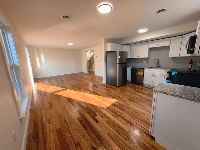 $2,500 | 386 Union Avenue, Unit #3, Laconia, NH 03246