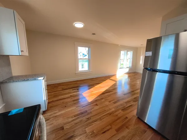 $2,500 | 386 Union Avenue, Unit #3, Laconia, NH 03246