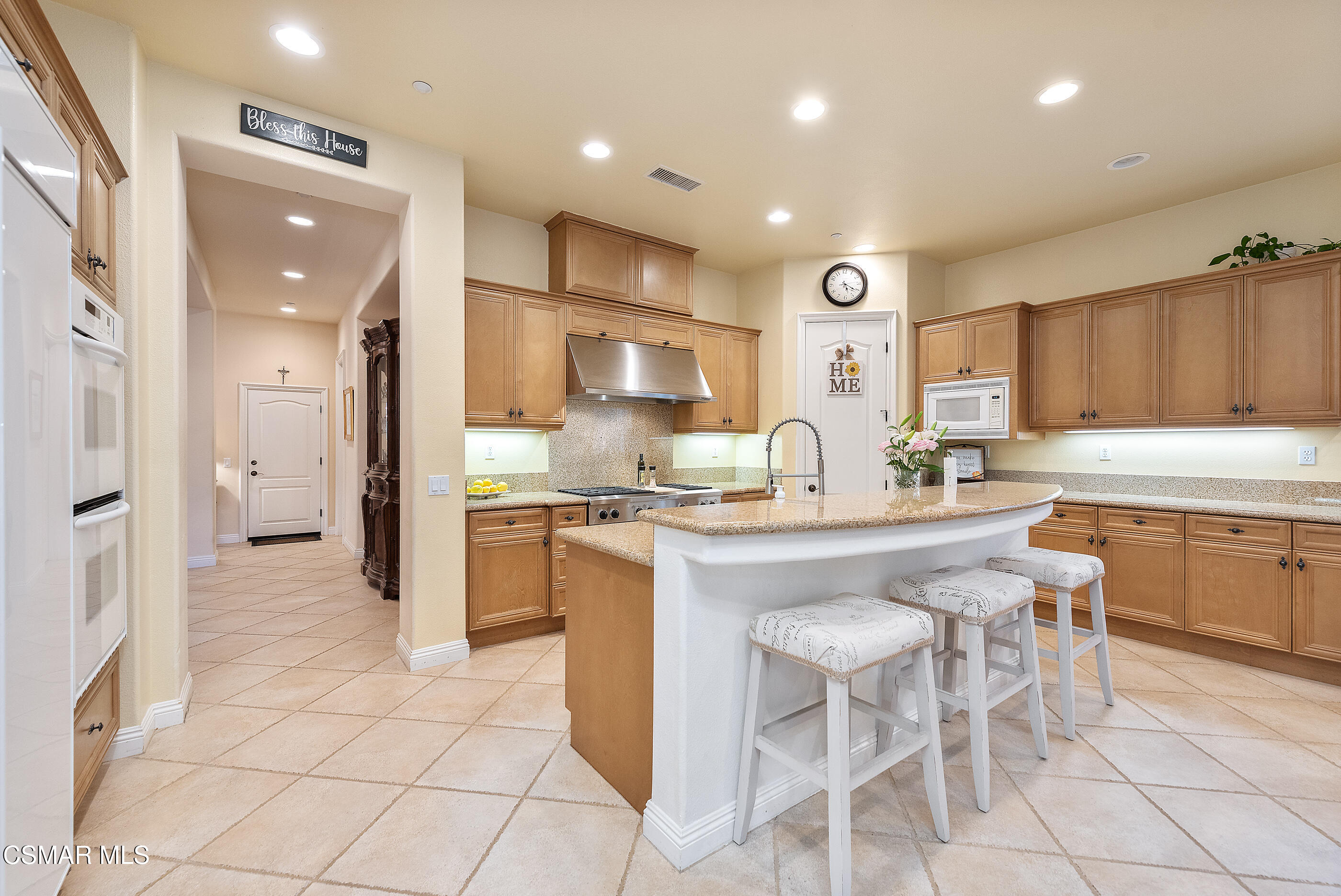 4959 Shady Trail Street Simi Valley, CA 93063 - Photo 13 of 75 Kitchen