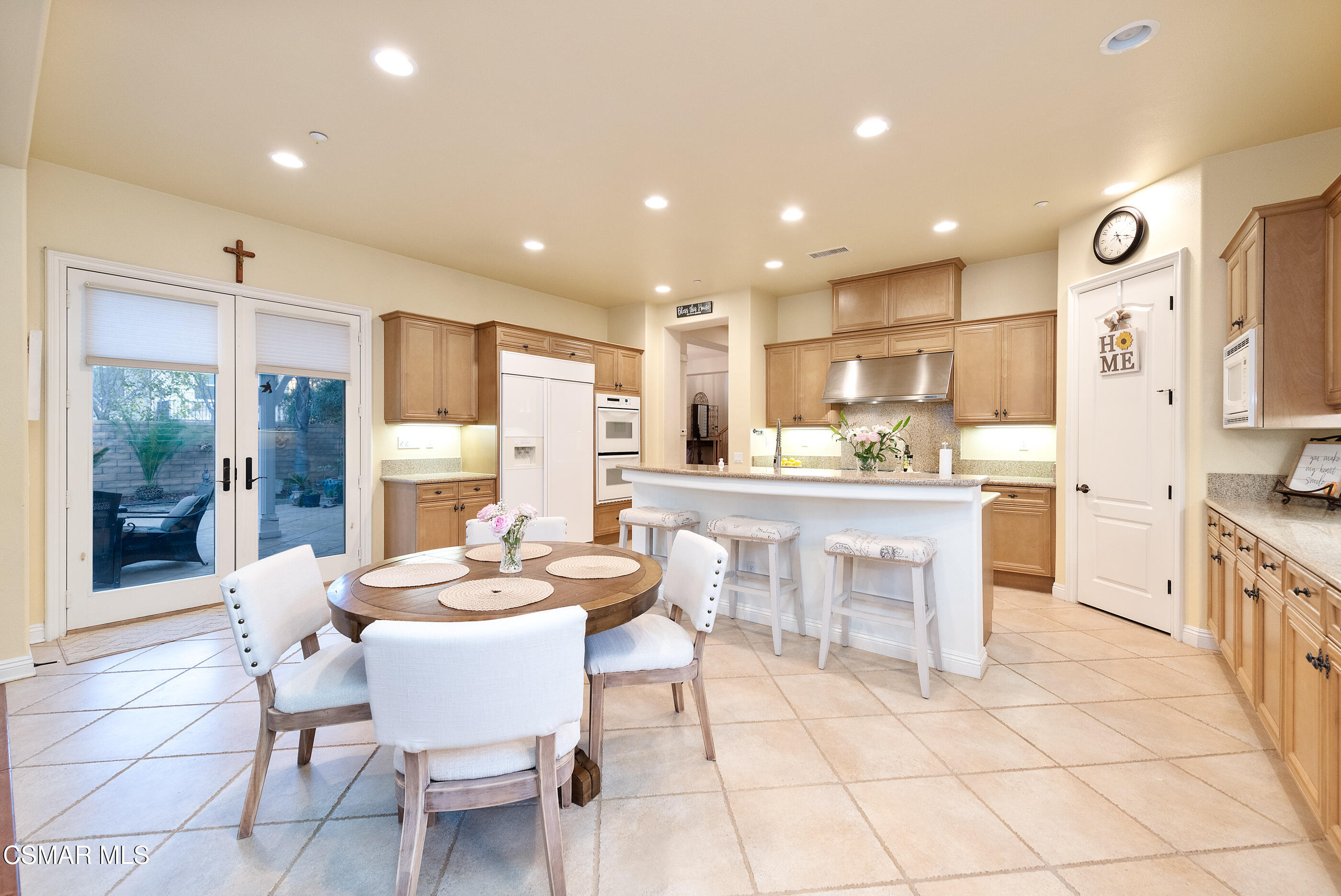 4959 Shady Trail Street Simi Valley, CA 93063 - Photo 14 of 75 Kitchen