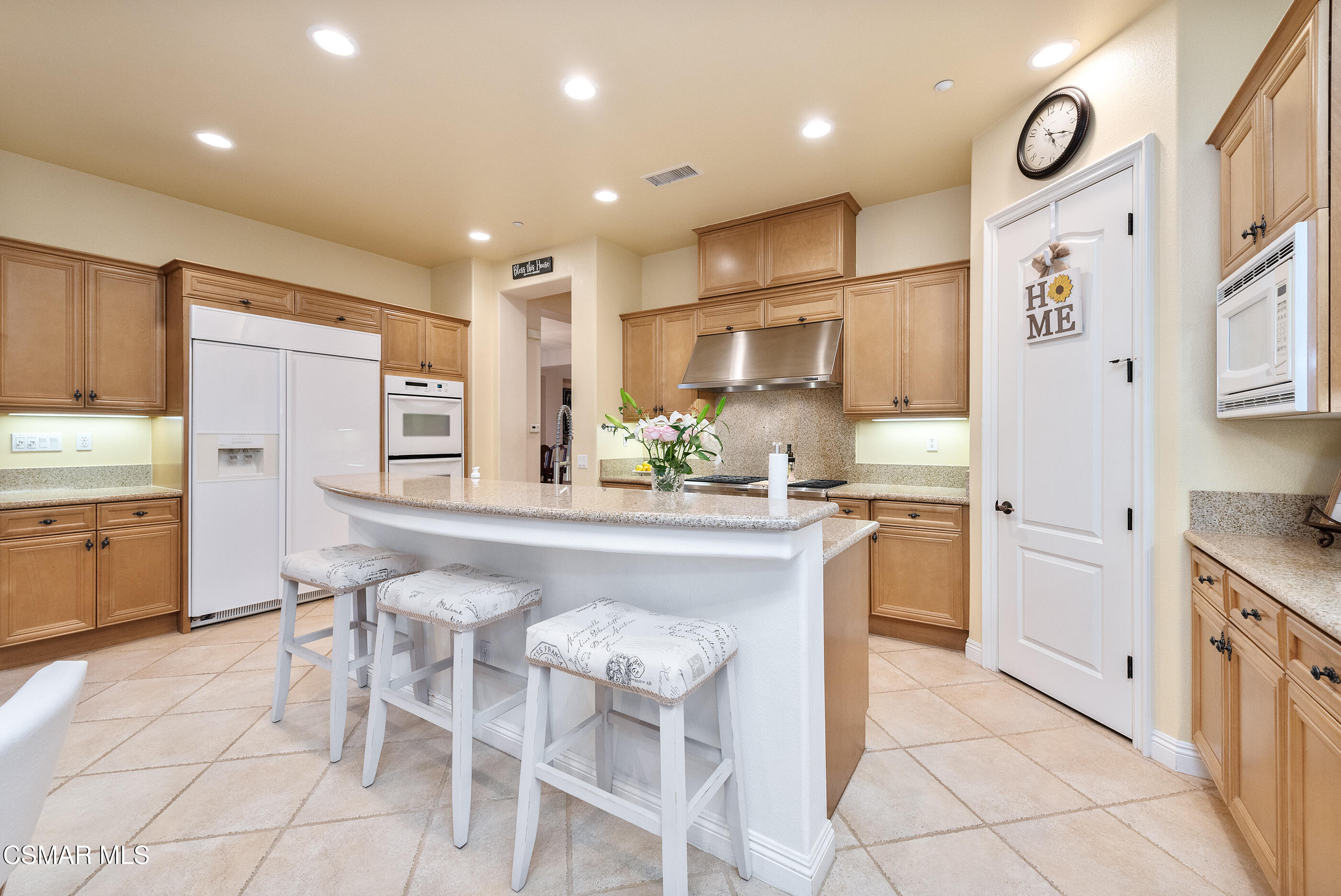 4959 Shady Trail Street Simi Valley, CA 93063 - Photo 16 of 75 Kitchen