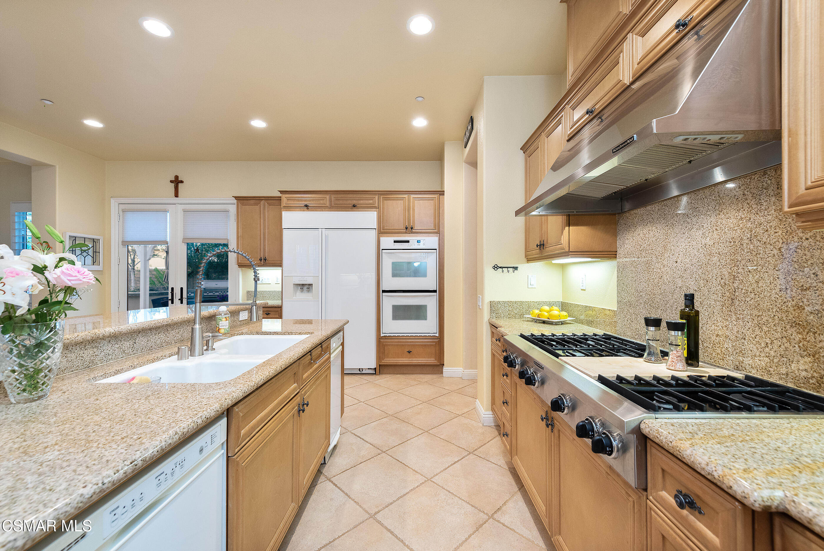 4959 Shady Trail Street Simi Valley, CA 93063 - Photo 17 of 75 Kitchen