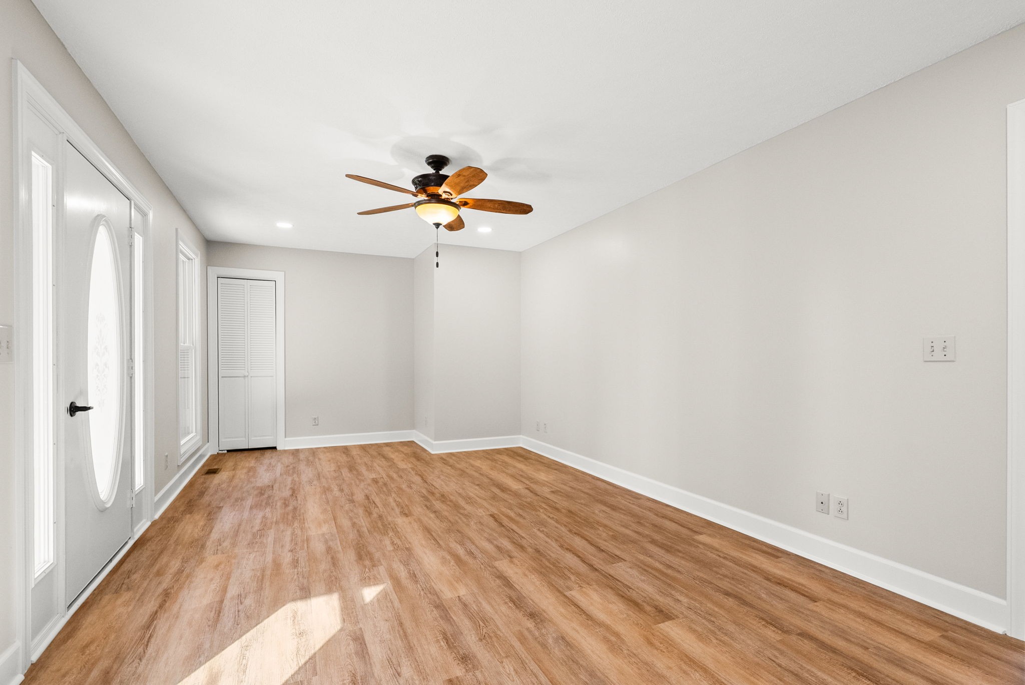 4540 Roy Cole Road Springfield, TN 37172 - Photo 17 of 61 a view of empty room with wooden floor and window