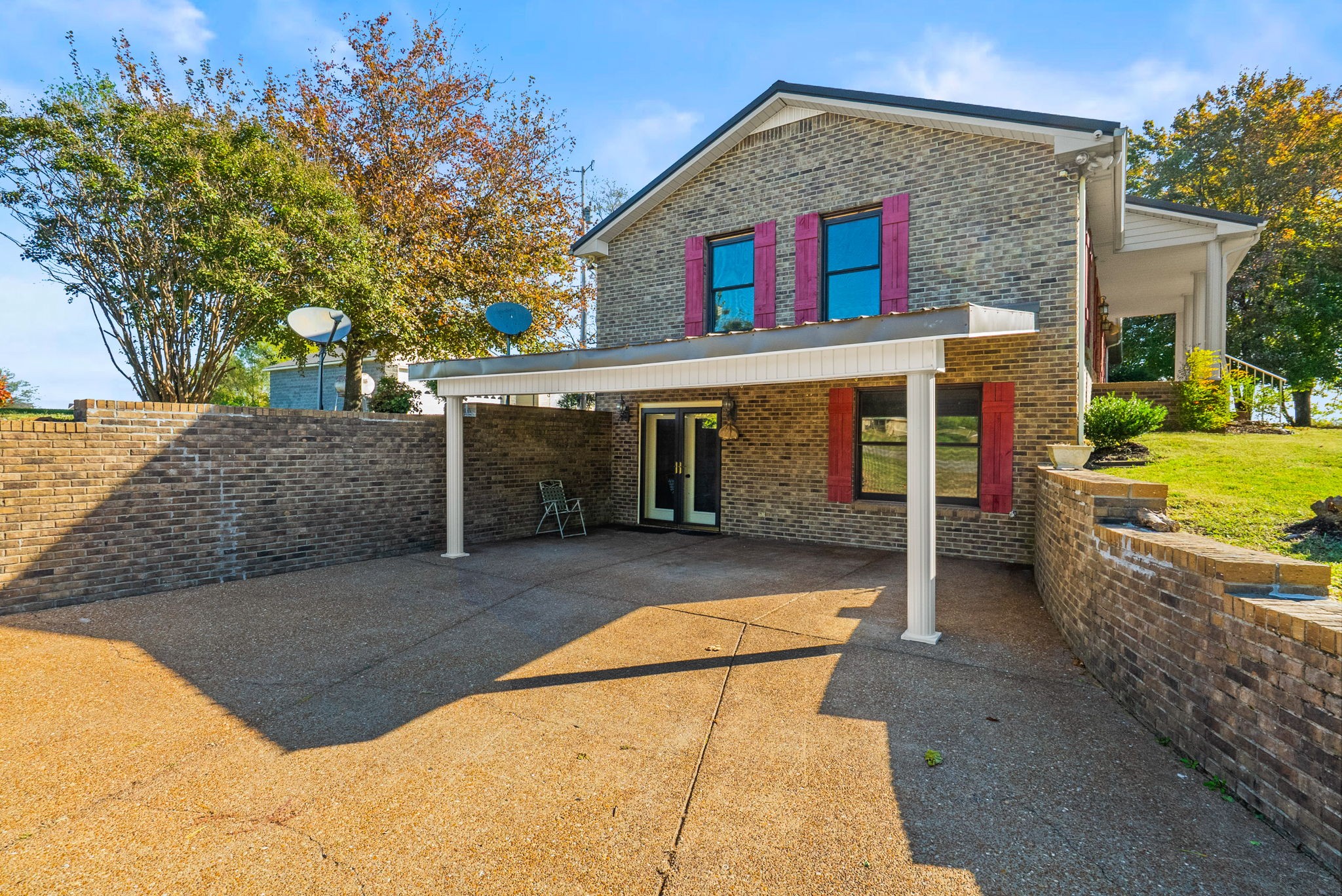 4540 Roy Cole Road Springfield, TN 37172 - Photo 6 of 61 a front view of a house with a yard