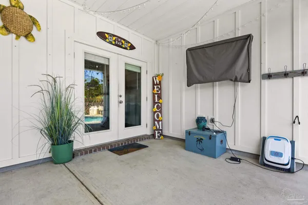 $715,000 | 6315 Jenks Drive, Gulf Breeze, FL 32563