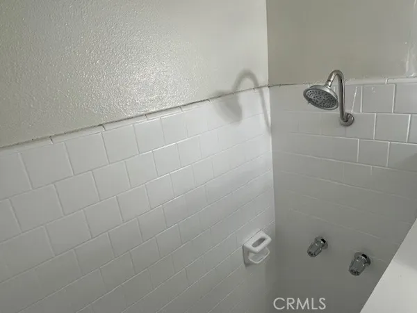 $1,395 | 686 East Cottonwood Road, Unit 6, Palm Springs, CA 92262