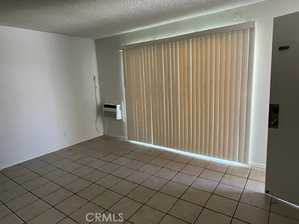 $1,395 | 686 East Cottonwood Road, Unit 6, Palm Springs, CA 92262