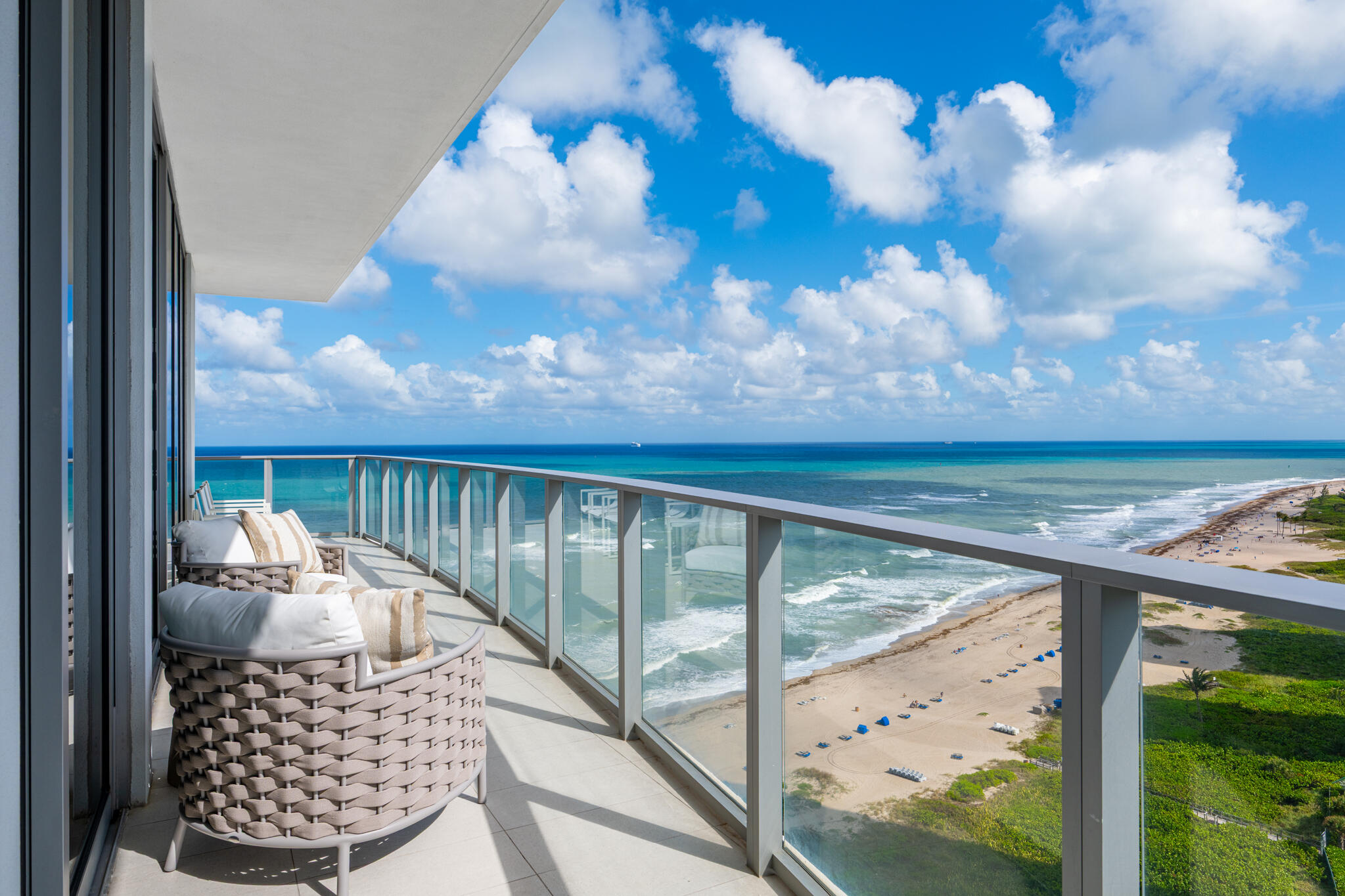 3100 North Ocean Drive, Unit HPH3 Riviera Beach, FL 33404 - Photo 12 of 42 a balcony view with a backyard space