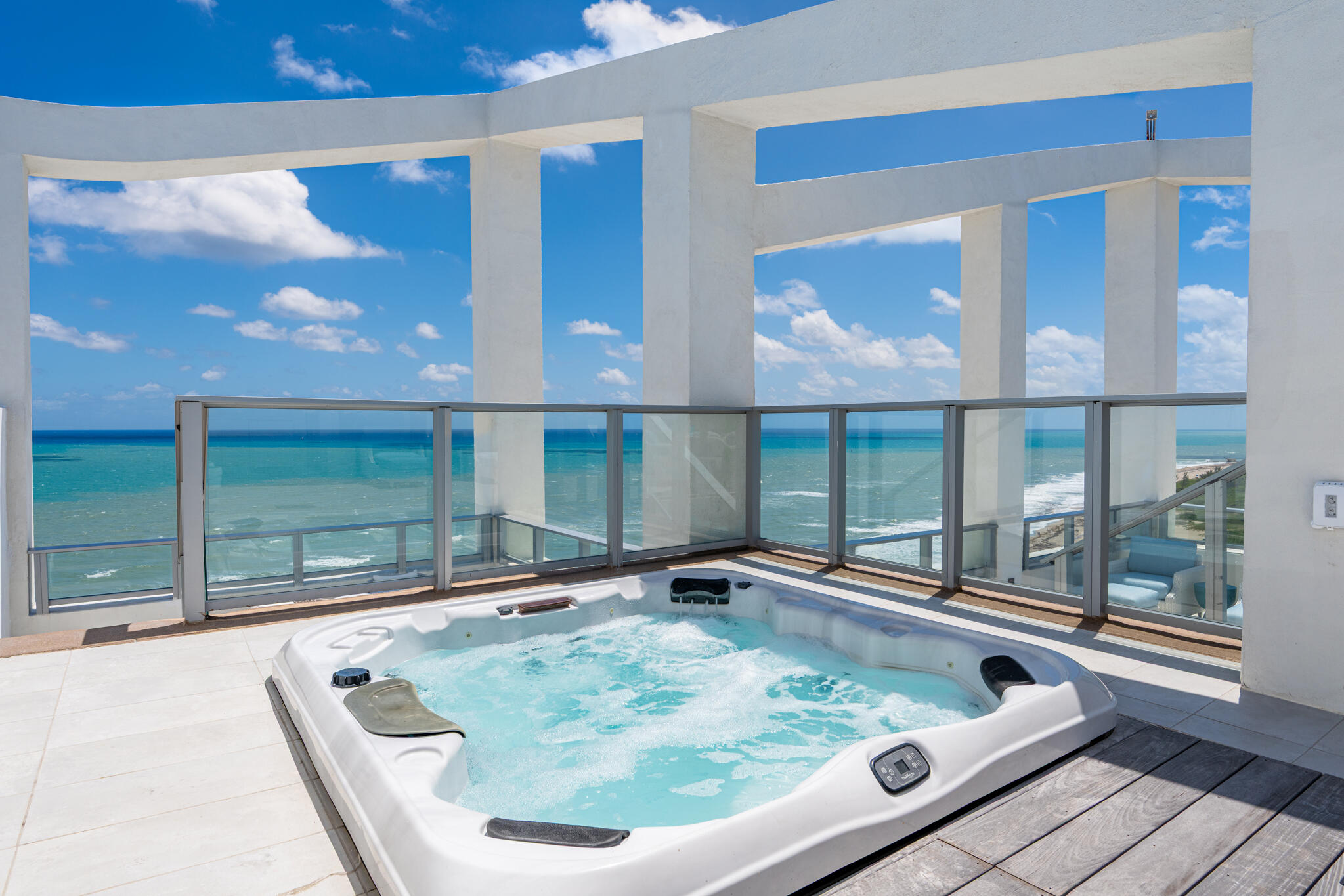 3100 North Ocean Drive, Unit HPH3 Riviera Beach, FL 33404 - Photo 34 of 42 a view of a living room