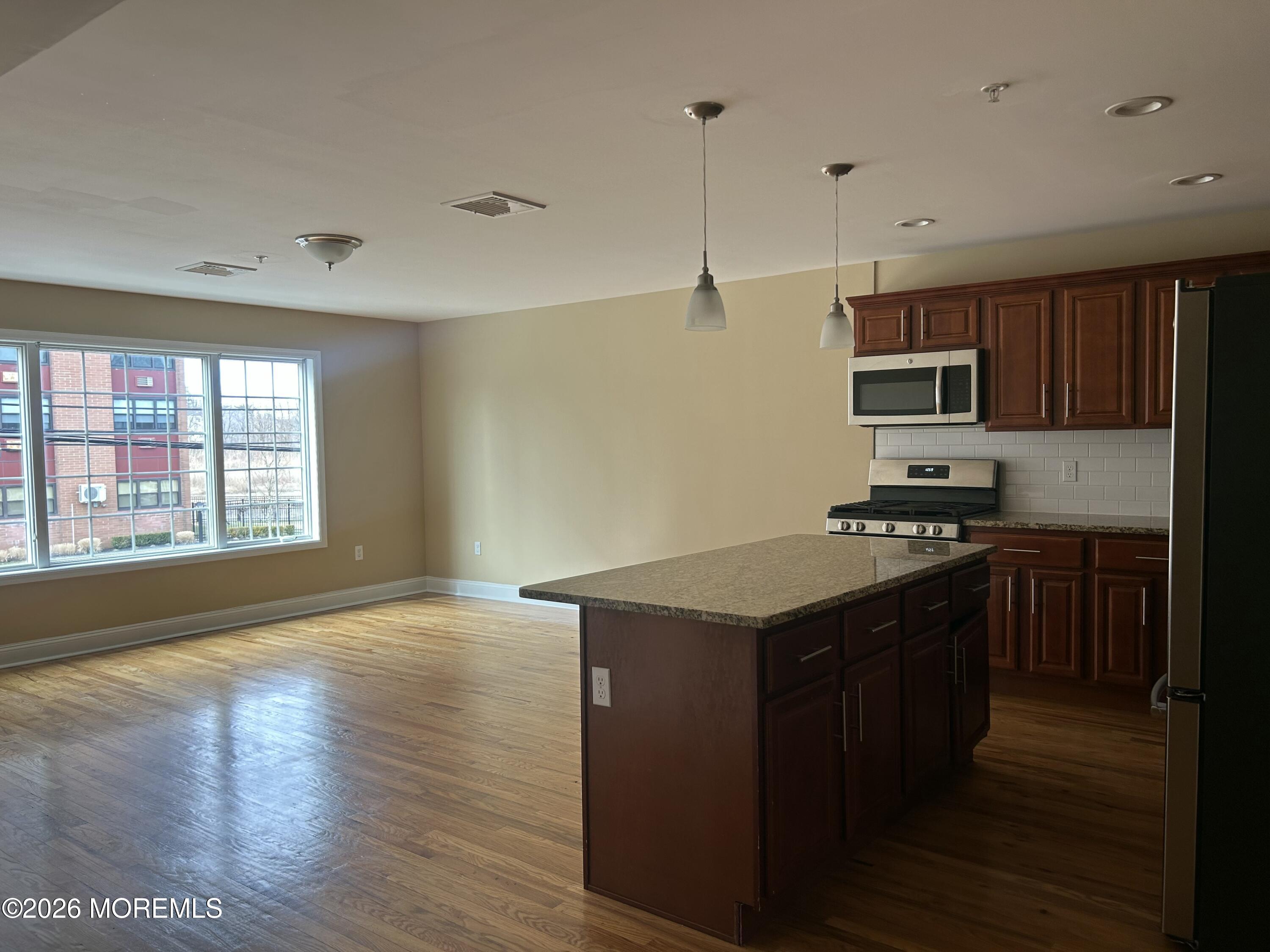 45 Beers Street, Unit 11A Keyport, NJ 07735 - Photo 7 of 21 Living Room (2)