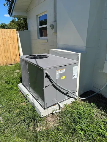 $276,500 | 2409 West Central Avenue, Winter Haven, FL 33880