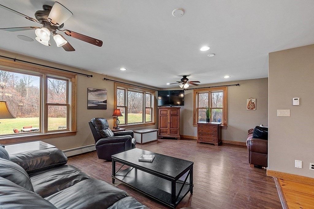 112 Brooks Station Road Princeton, MA 01541 - Photo 19 of 41
