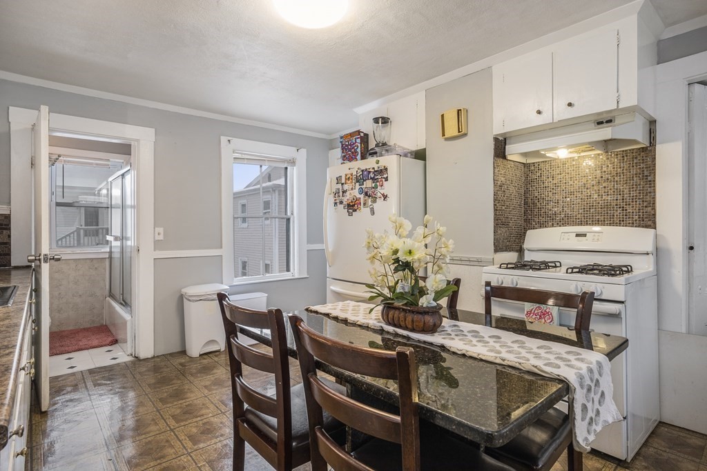 15 Pine Street Framingham, MA 01702 - Photo 19 of 38