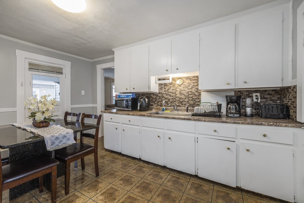 15 Pine Street Framingham, MA 01702 - Photo 20 of 38