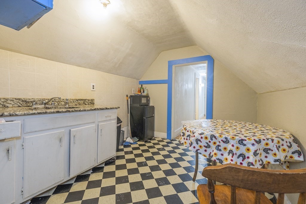 15 Pine Street Framingham, MA 01702 - Photo 28 of 38