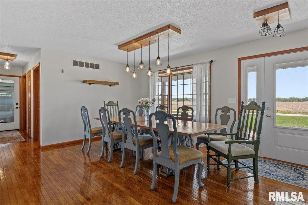 20205 North 20th Avenue Nokomis, IL 62075 - Photo 6 of 88