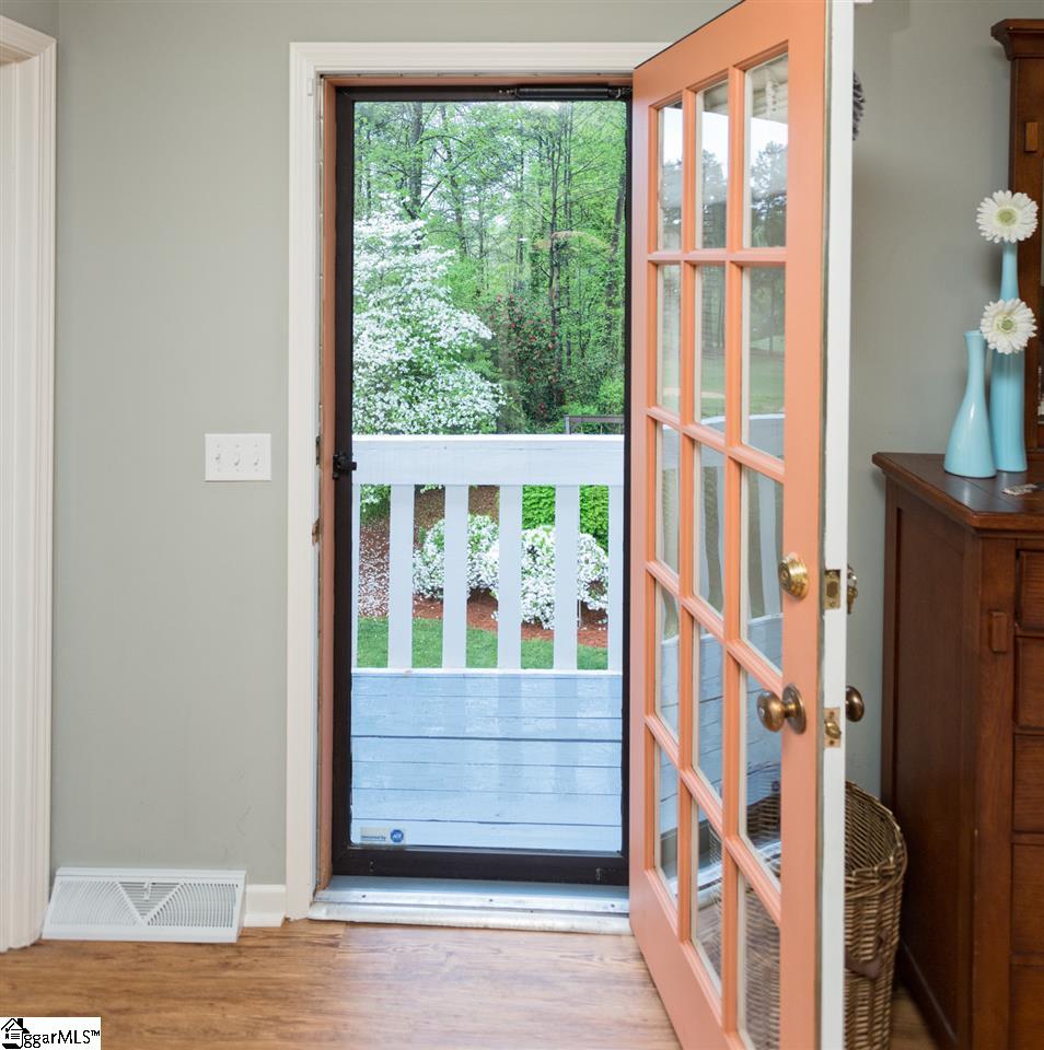 299 Roberts Road Taylors, SC 29687 - Photo 15 of 34 Gallery Image 15