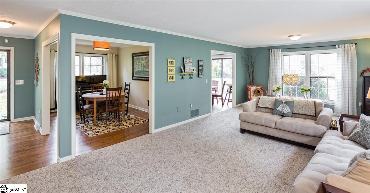 299 Roberts Road Taylors, SC 29687 - Photo 5 of 34 Gallery Image 5