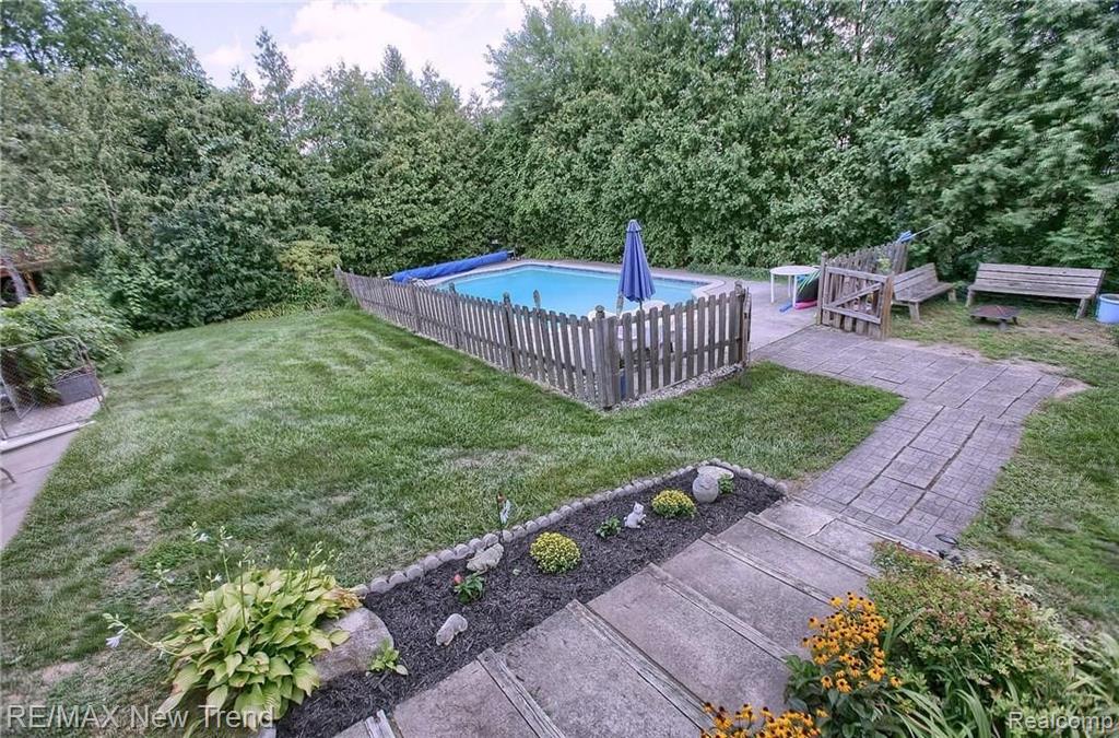 36307 West Lyman Road Farmington Hills, MI 48331 - Photo 31 of 33