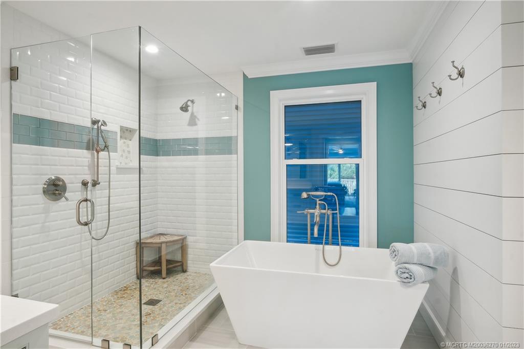 20 South Sewalls Point Road Sewall's Point, FL 34996 - Photo 23 of 44 Master Bathroom