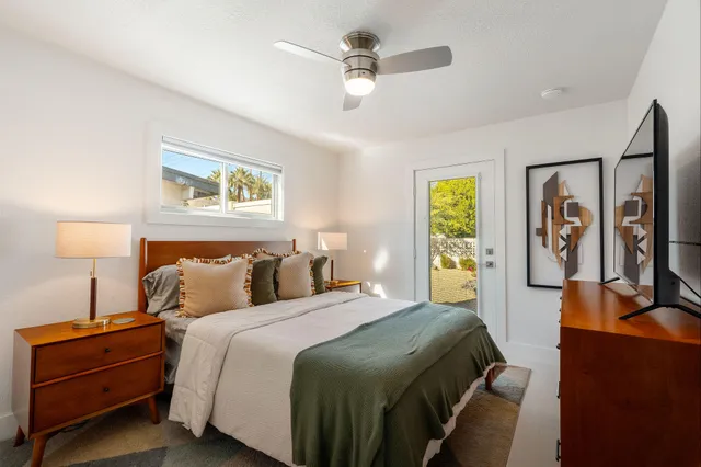 $1,650,000 | 1125 East Sunny Dunes Road, Palm Springs, CA 92264