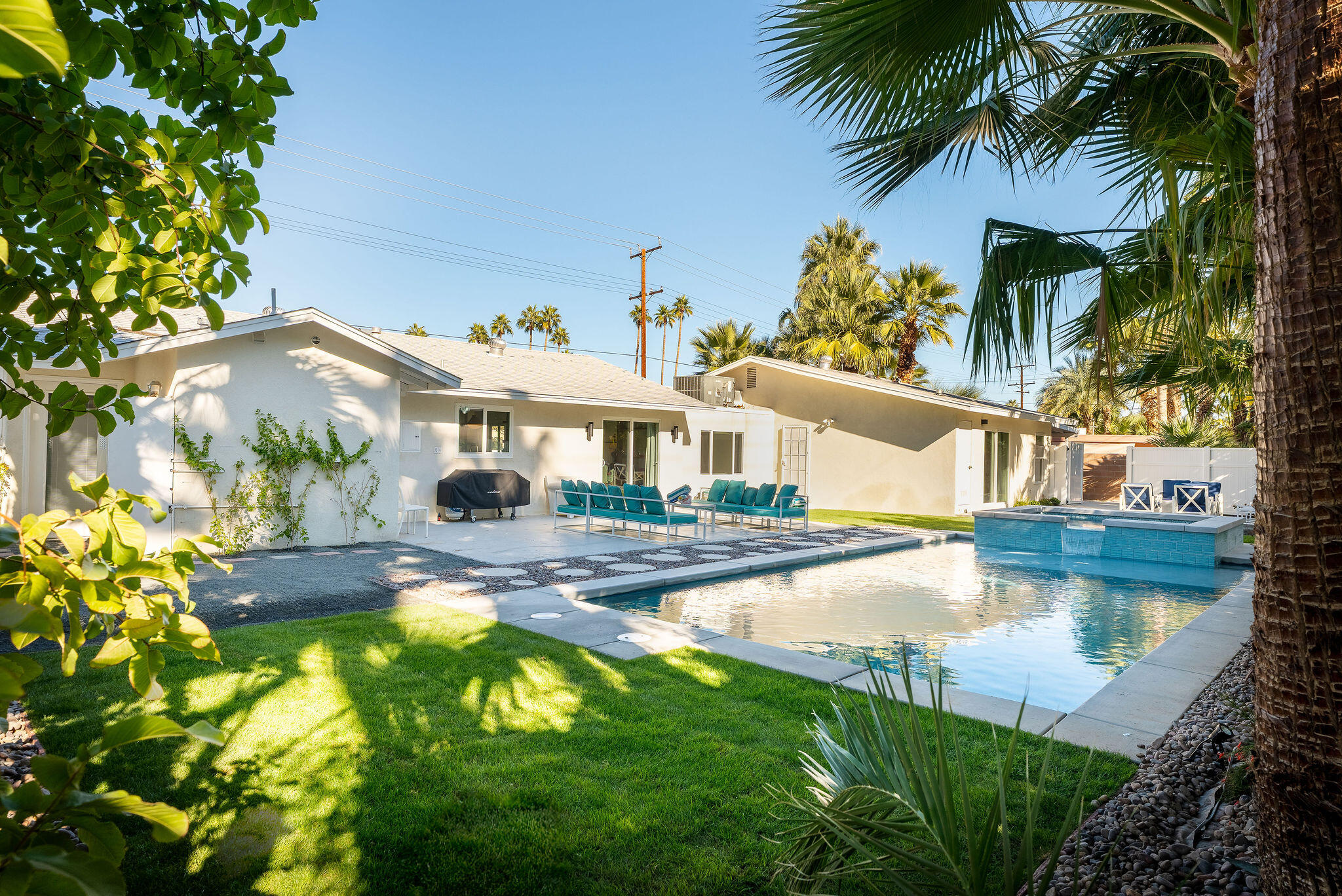 1125 East Sunny Dunes Road Palm Springs, CA 92264 - Photo 36 of 67 Back Yard