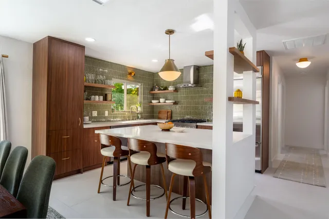 $1,650,000 | 1125 East Sunny Dunes Road, Palm Springs, CA 92264