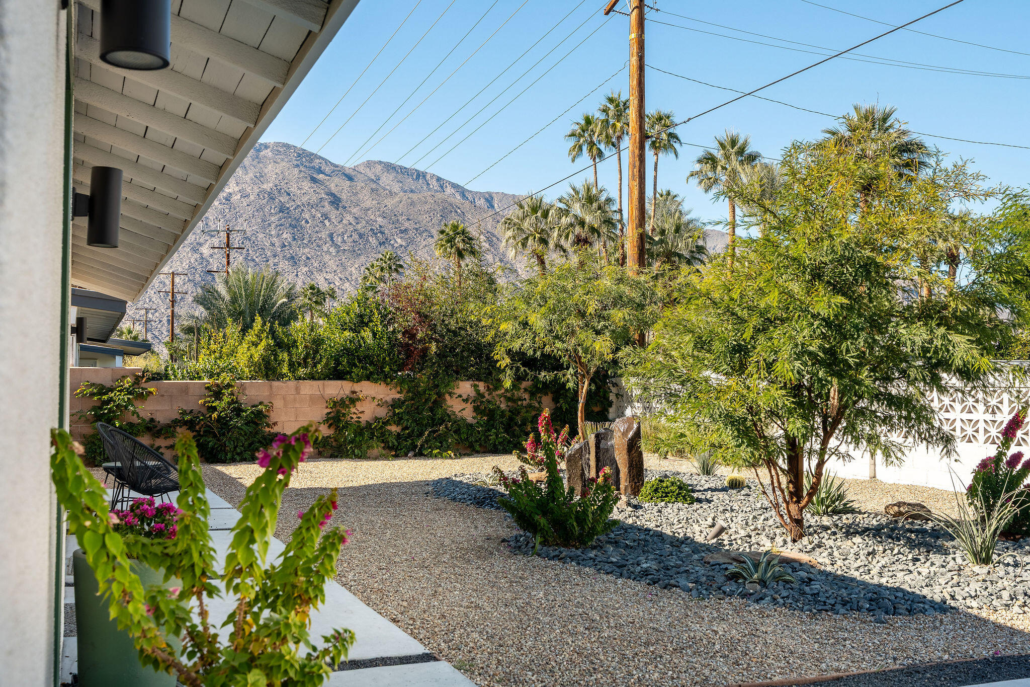 1125 East Sunny Dunes Road Palm Springs, CA 92264 - Photo 63 of 67 Front Yard