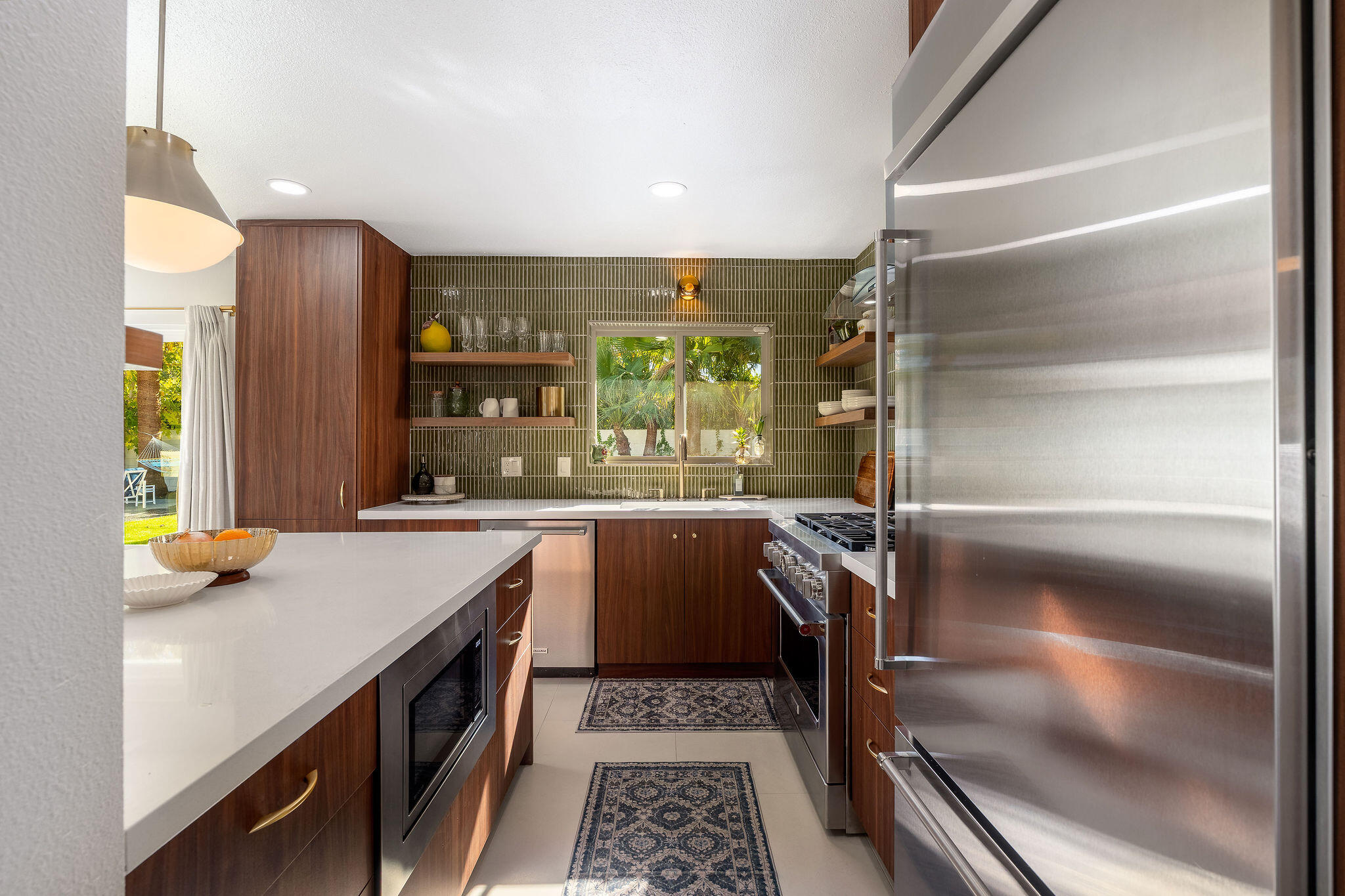 1125 East Sunny Dunes Road Palm Springs, CA 92264 - Photo 7 of 67 Kitchen