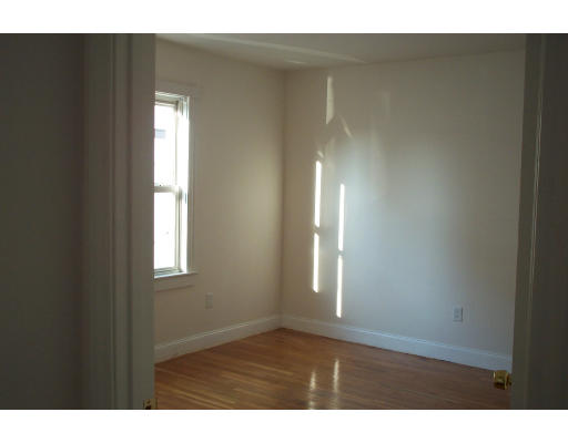 74-1 Putnam Road, Unit 1 Somerville, MA 02145 - Photo 8 of 11 Gallery Image 8