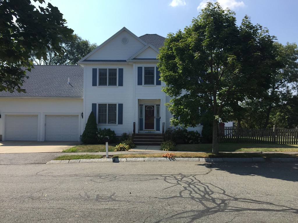 312 Den Quarry Road Lynn, MA 01904 - Photo 1 of 17 Gallery Image 1