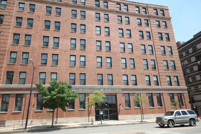 $2,693 | 1545 South State Street, Unit 612, Chicago, IL 60605