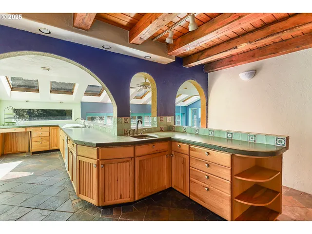 $1,200,000 | 101 Cooke Road, White Salmon, WA 98672