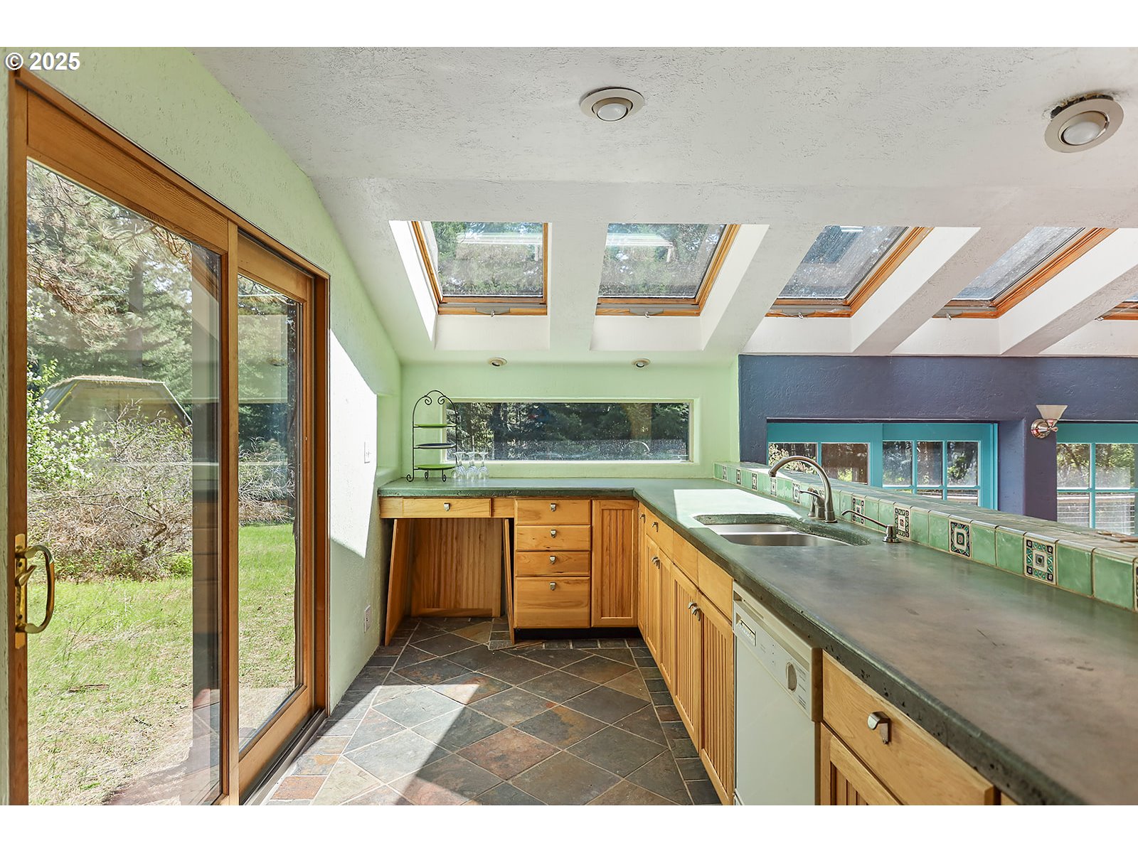 101 Cooke Road White Salmon, WA 98672 - Photo 16 of 48